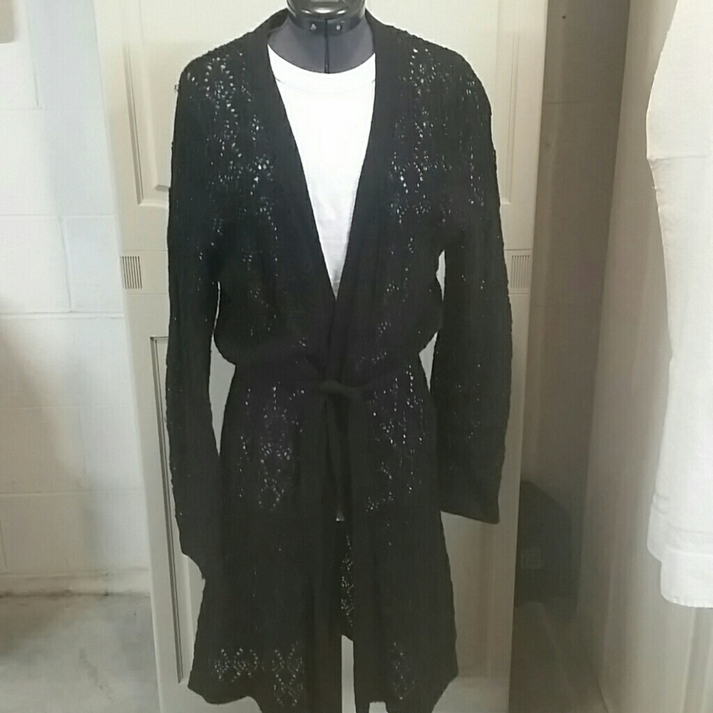 Cardigan long black crocheted